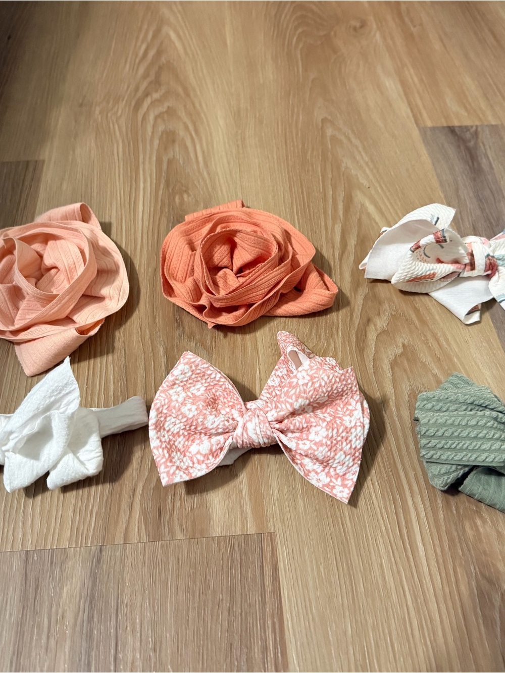 6 Soft peach and Floral Bow Headband - Unbranded